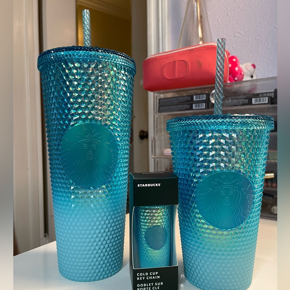 Starbucks Blue Ombre Studded venti grande & keychain bundle 2023 NEW